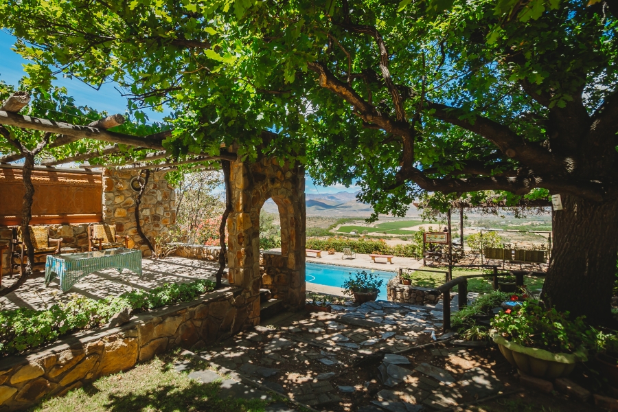 5 Bedroom Property for Sale in De Rust Western Cape